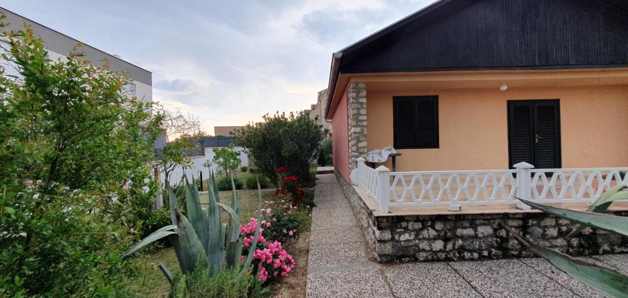 Mediterranean House 50M From The Sea Нін Екстер'єр фото